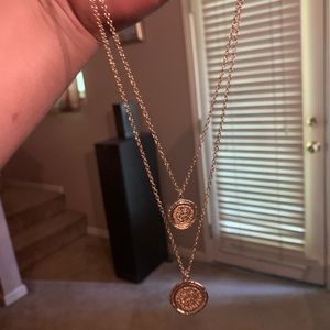 Medallion necklace